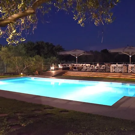 Beautiful 9-bed In With Tennis Court
